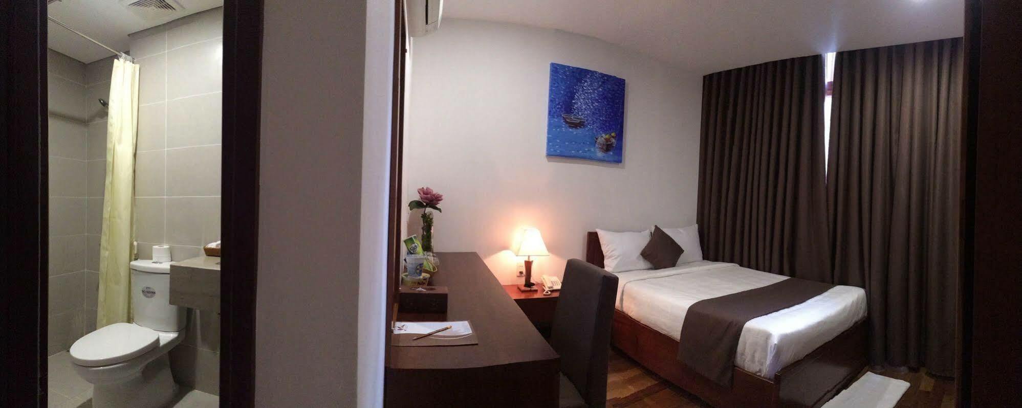 Ocean Flower Hotel Дананг Екстериор снимка